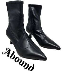 Abound Erinn Women's Sz 6M Black Faux Leather Sleek & Sexy Bootie Pointed Toe